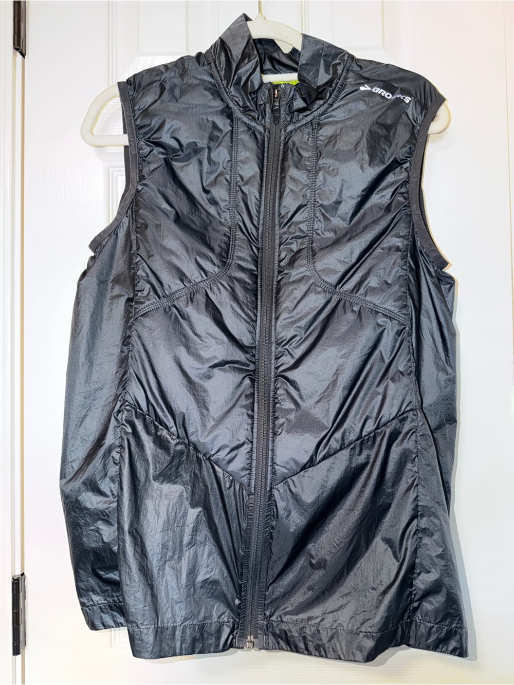 Brooks Run Happy Running Vest Dark Grey Full Zip Size Small